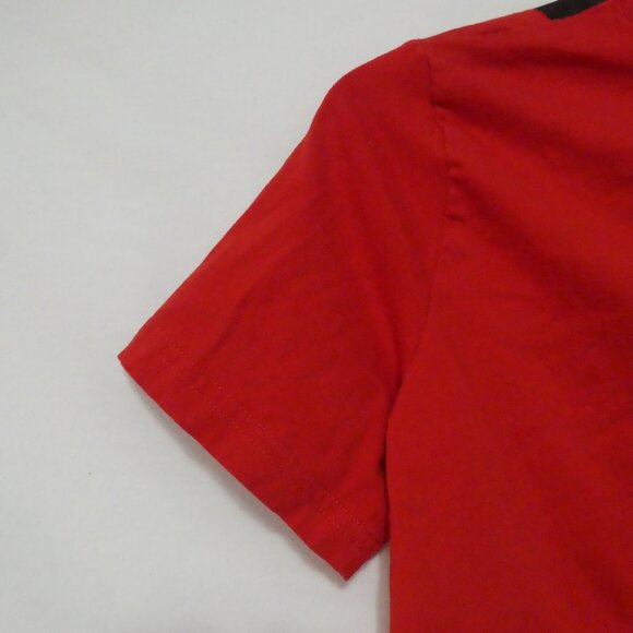 H&M | size 10-12 years | Red and Black Graphic T-Shirt - Picture 9 of 13